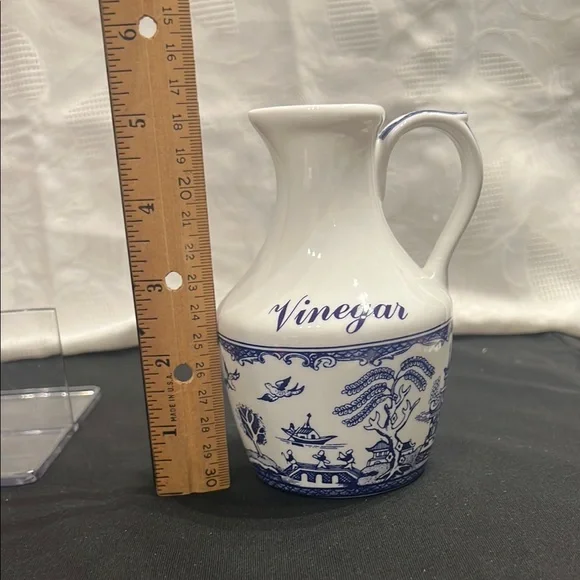 Blue and White Vinegar Ceramic Pitcher jug blue willow Heritage Collection - Picture 5 of 8